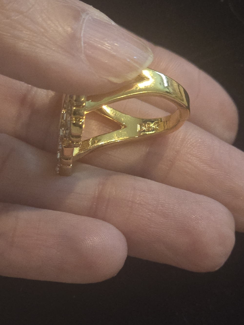 D&G Gold Crystal Ring - Picture 7 of 8